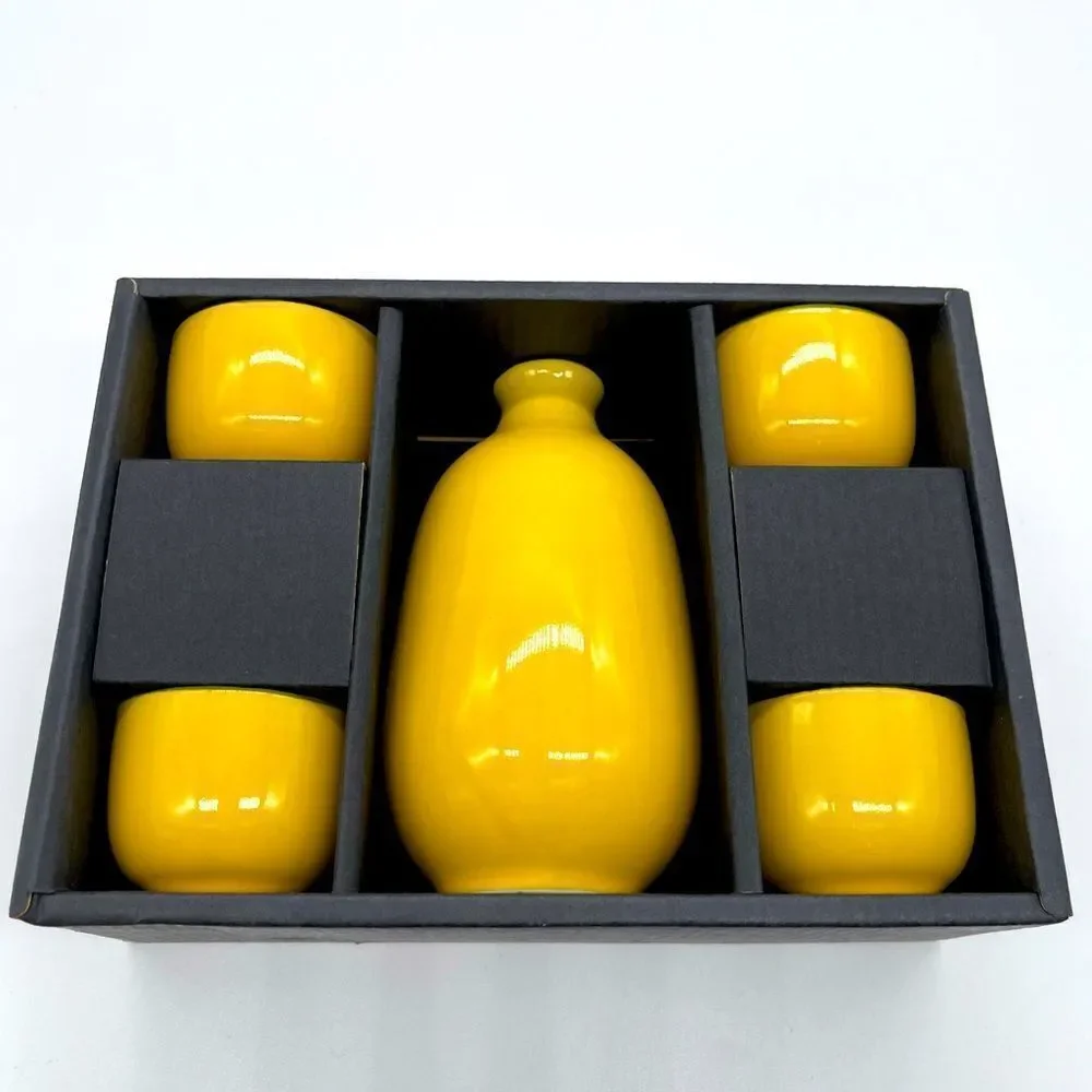 Utsuwa-No-Yakata Japanese Saki Set vintage